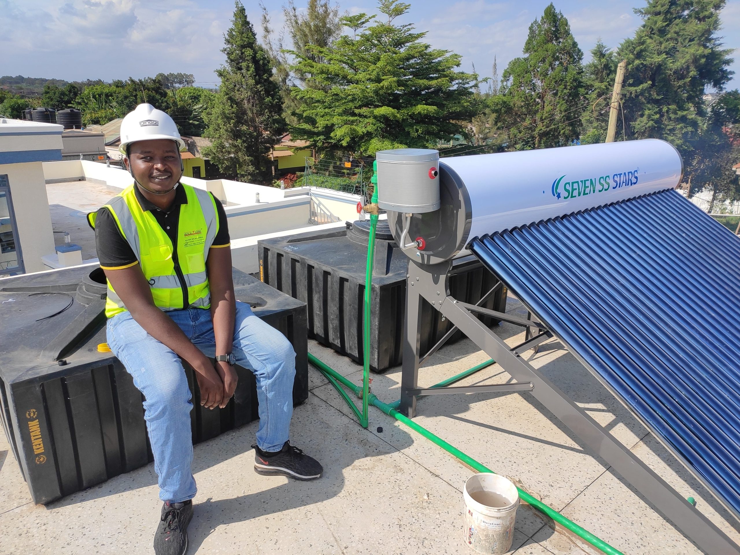 Seven SS 300L White Non-Pressurized Solar Water Heater - Image 2